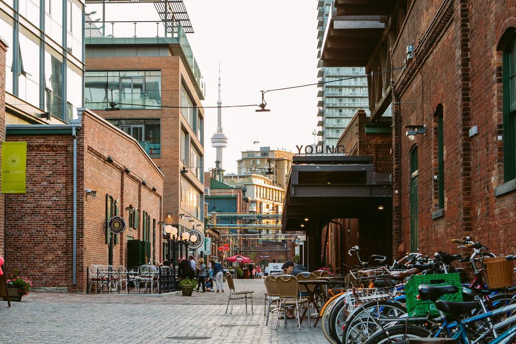 Gorgeous 2-Bedroom In The Heart Of Downtown Toronto Exterior photo