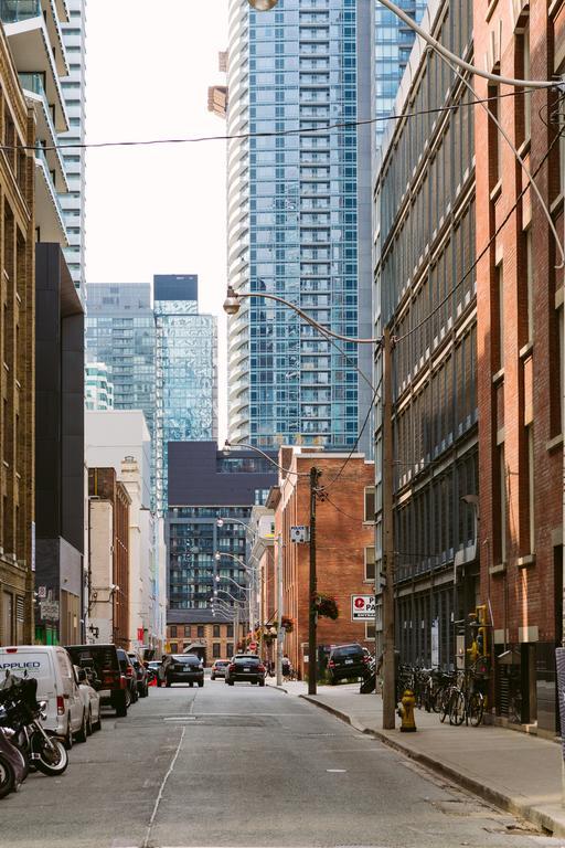 Gorgeous 2-Bedroom In The Heart Of Downtown Toronto Exterior photo