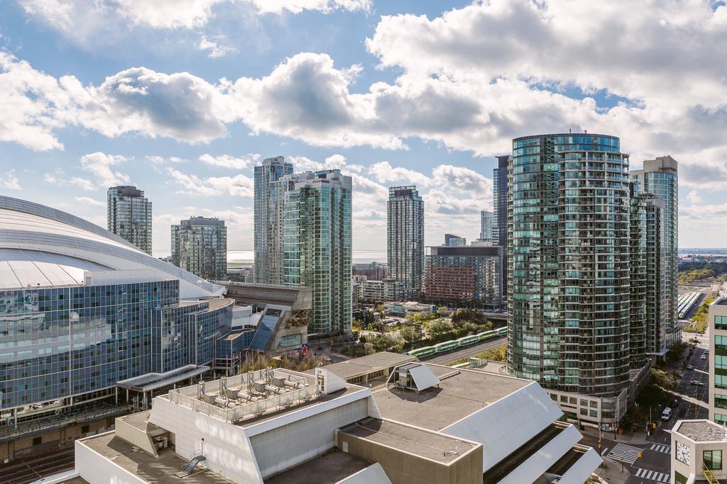 Gorgeous 2-Bedroom In The Heart Of Downtown Toronto Exterior photo