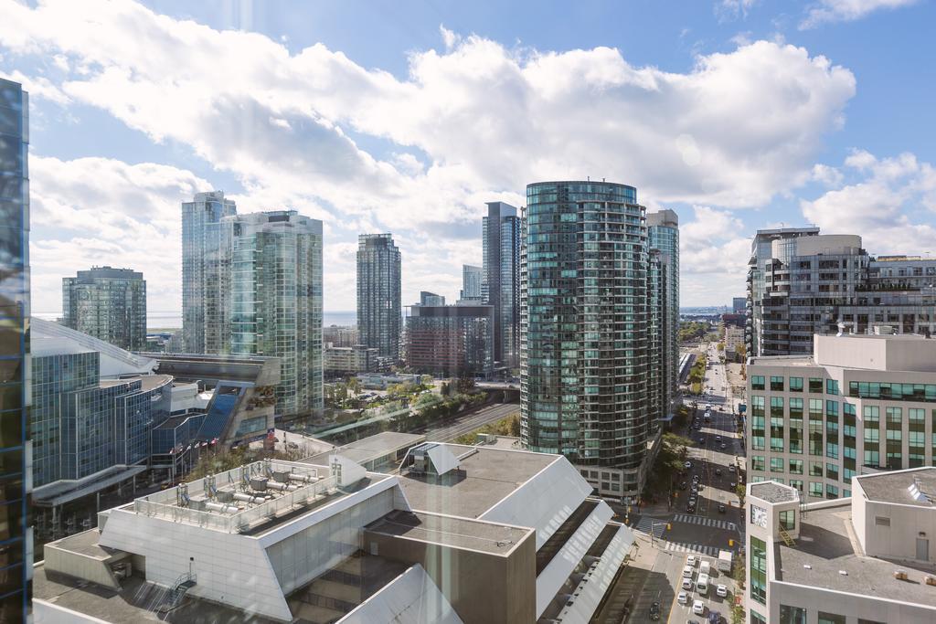 Gorgeous 2-Bedroom In The Heart Of Downtown Toronto Exterior photo