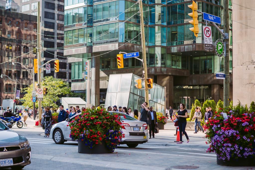 Gorgeous 2-Bedroom In The Heart Of Downtown Toronto Exterior photo